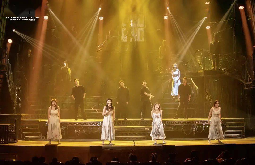 开云体育-德罗巴重返赛场，大比分获胜首场状态出色，中国队观众沸腾！(中国队70惨败葡萄牙)